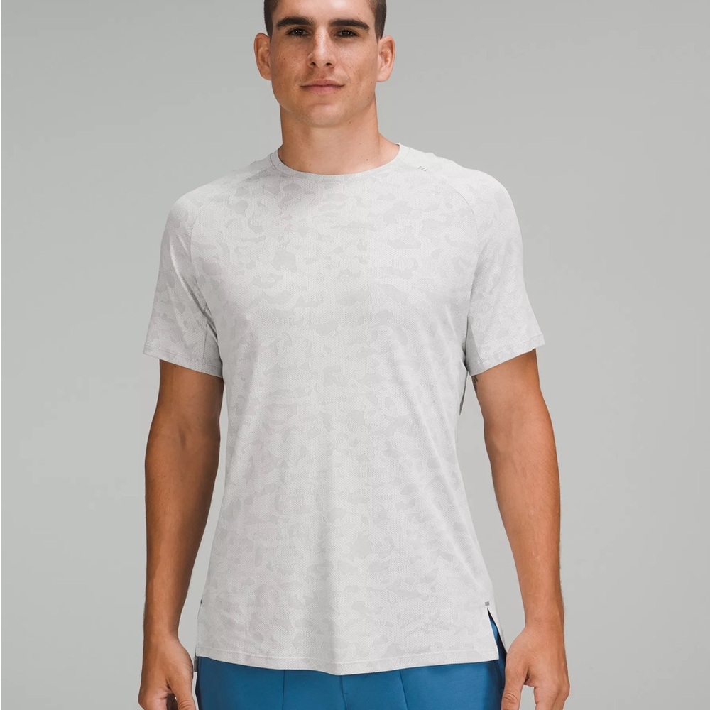 Lululemon training shirt